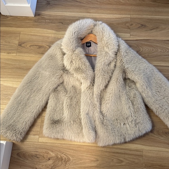 GAP Soft Gray faux fur jacket - Picture 5 of 5